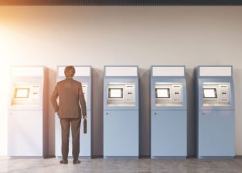 Azərbaycanda bankomatlardan çıxarılan vəsaitin həcmi 4,6 milyard manata çatıb