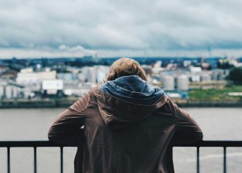 Regionlarda işsizlik: Gənclər niyə paytaxta üz tutur?